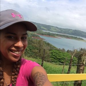 Meet your Posher, Desiree